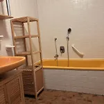 Am Stadtrand In Ruhiger Lage Apartment
