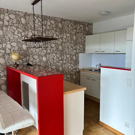 Am Stadtrand In Ruhiger Lage *